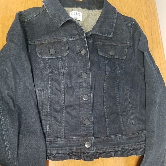 NWOT Elle Medium Navy cropped denim jacket. - Picture 1 of 5